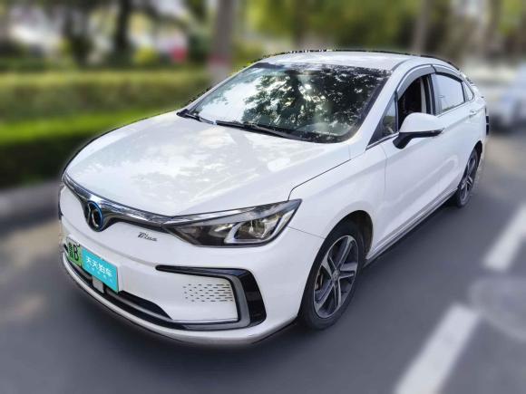 [青岛·鲁B] 二手北京汽车北京EU52018款 R500 智风版