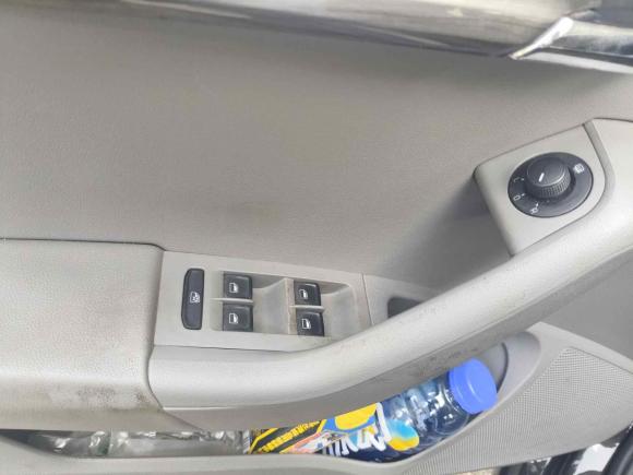 [成都·川A] 二手斯柯达明锐2015款 1.4TSI DSG逸俊版