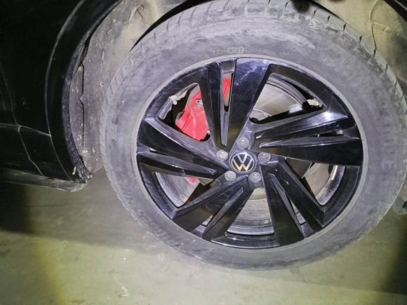 [济南·鲁A] 二手大众途锐2022款 3.0TSI 锐享版 曜黑运动套装