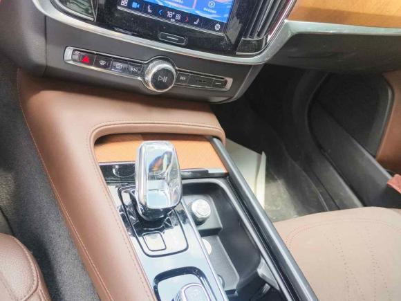 [杭州·浙A] 二手沃尔沃沃尔沃S902026款 B5 智逸豪华版