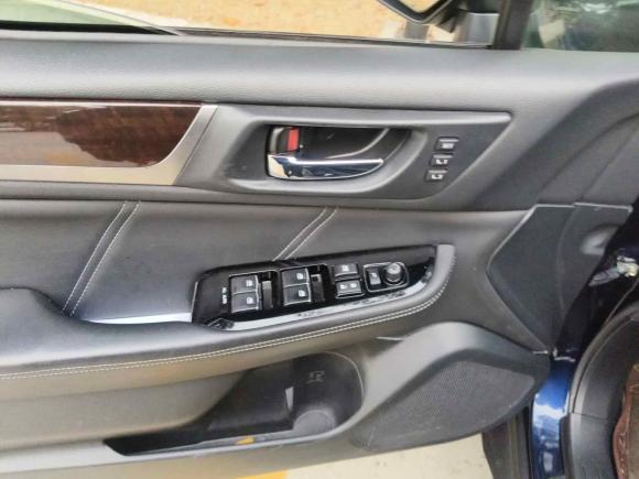 [杭州·浙M] 二手斯巴鲁傲虎2016款 2.5i 豪华导航版