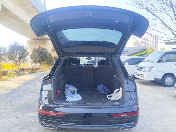 [武汉·鄂W] 二手奥迪奥迪Q5L2022款 45T 豪华动感型