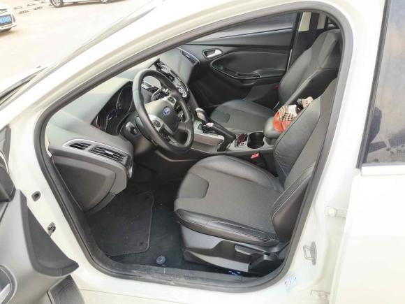 [上海·皖P] 二手福特福克斯2012款 两厢 2.0L 自动豪华运动型