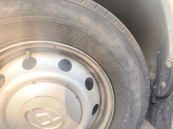 [湖州·浙E] 二手上汽大通MAXUS新途V802019款 2.5T经典款6挡手动傲运通改款长轴中顶7座