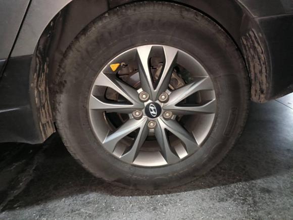 [杭州·浙A] 二手现代北京现代ix352015款 2.0L 自动两驱舒适型 国V