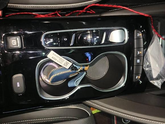 [上海·沪E] 二手别克昂科威Plus2022款 昂科威Plus 652T 五座豪华型