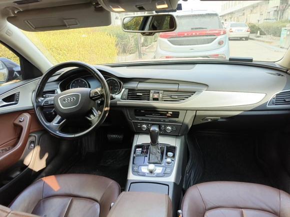 [青岛·鲁B] 二手奥迪奥迪A6L2018款 30周年年型 35 TFSI 时尚型