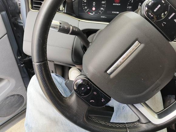 [上海·苏U] 二手路虎揽胜极光2020款 249PS R-DYNAMIC SE 运动科技版