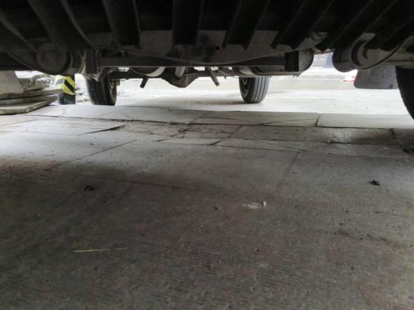 [温州·浙C] 二手依维柯依维柯得意2012款 2.5T-A35物流1版中顶