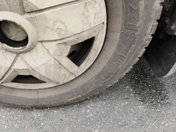 [杭州·浙G] 二手东风御风御风2014款 2.5T御利宝物流车低配短轴中顶ZD25