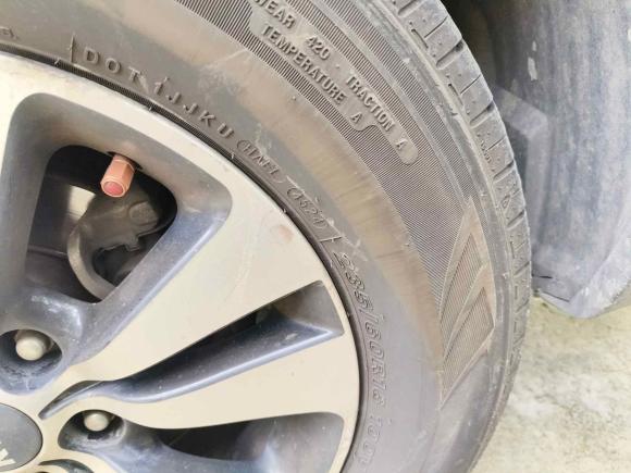 [杭州·沪C] 二手起亚狮跑2013款 2.0L 自动两驱版GLS