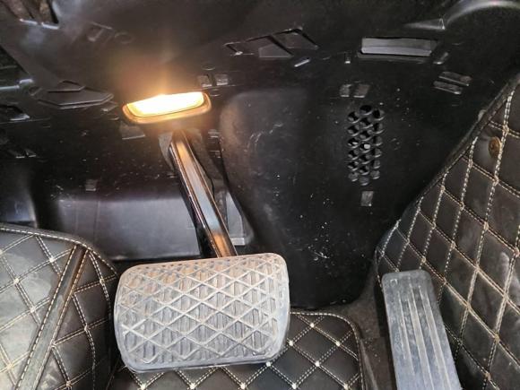 [武汉·鄂W] 二手奔驰奔驰E级2015款 改款 E 260 L 运动型