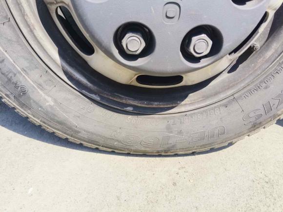 [无锡·苏B] 二手依维柯依维柯得意2021款 2.5T A35 M1客车5-9座短轴中顶双胎侧拉门