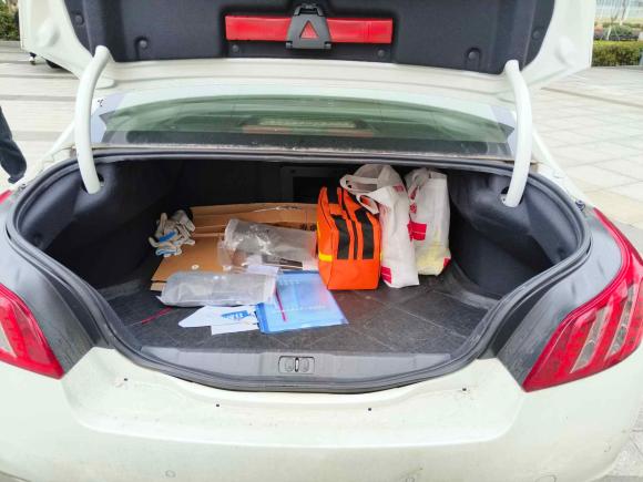 [南京·苏A] 二手标致标致5082014款 2.3L 罗兰·加洛斯版