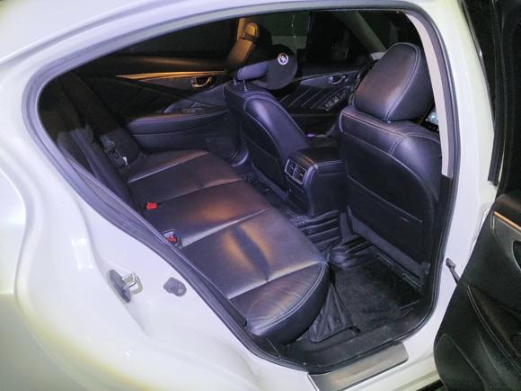 [上海·鄂W] 二手英菲尼迪英菲尼迪Q502014款 3.7L 豪华版