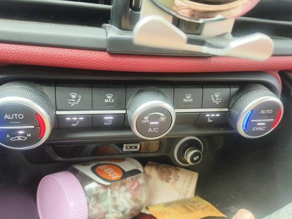 [上海·沪E] 二手阿尔法·罗密欧Giulia朱丽叶2020款 2.0T 280HP 黯夜魅影限量版
