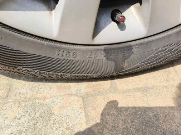 [上海·沪B] 二手别克别克GL82014款 2.4L 经典版