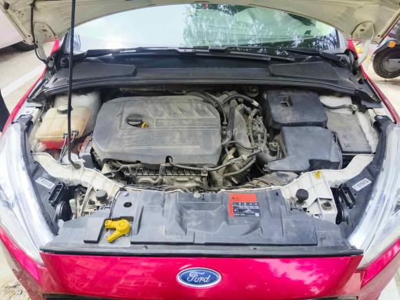 [合肥·皖A] 二手福特福克斯2017款 1.5T CTCC 白黑限量版