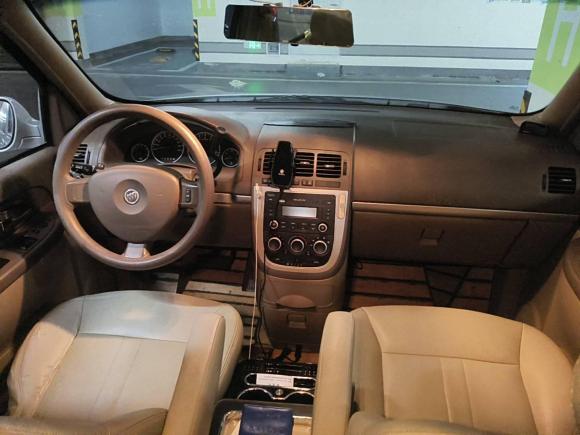 [上海·沪B] 二手别克别克GL82014款 2.4L 经典版