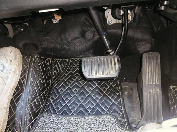 [合肥·皖A] 二手长安长安UNI-V2023款 1.5T 尊享型