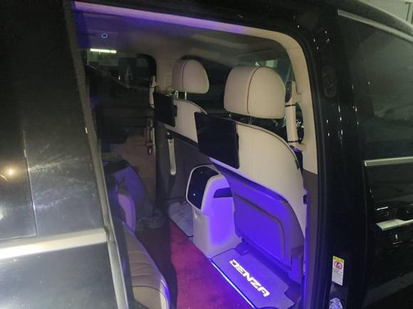 [温州·浙C] 二手腾势腾势D92022款 DM-i 970 四驱尊荣型