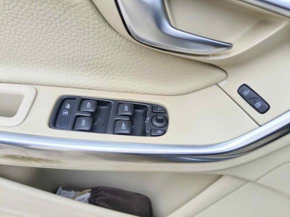 [西安·陕A] 二手沃尔沃沃尔沃S602012款 1.6T DRIVe 舒适版