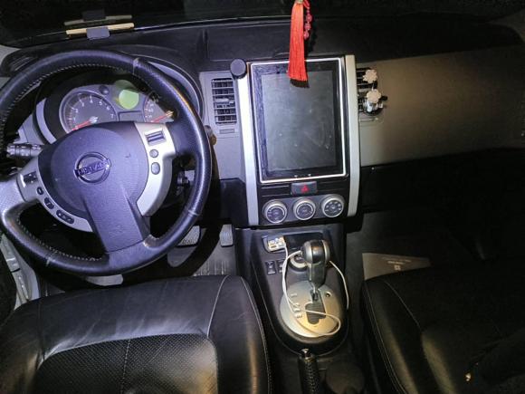 [济南·鲁A] 二手日产奇骏2010款 2.5L CVT旗舰版 4WD