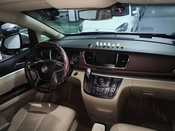 [南京·苏A] 二手别克别克GL82013款 2.4L CT豪华商务舒适版