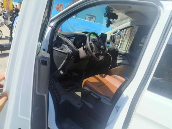 [青岛·鲁U] 二手福特全顺2019款 2.0T柴油多功能商用车中轴中顶6座国VI