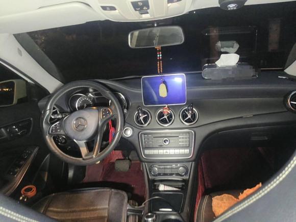 [嘉兴·浙F] 二手奔驰奔驰GLA2017款 GLA 220 4MATIC 时尚型