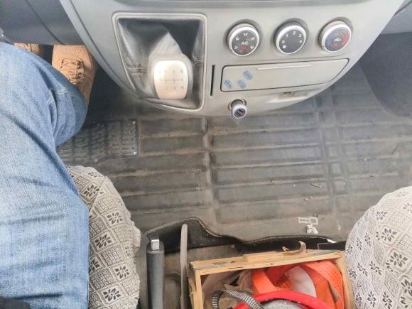 [无锡·苏B] 二手上汽大通MAXUS新途V802018款 2.5T 6挡手动傲运通改款短轴超低顶5-6座