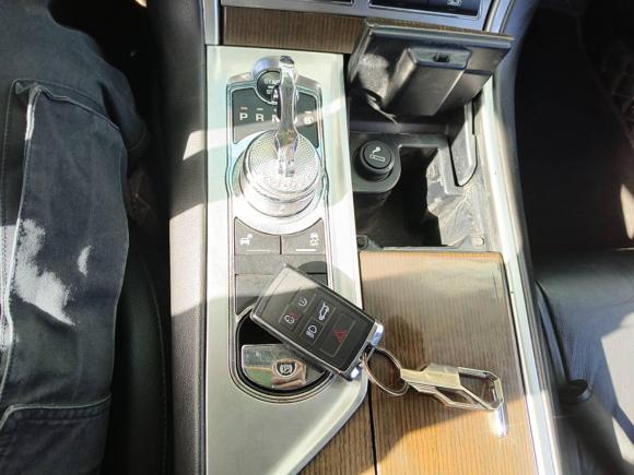 [芜湖·皖B] 二手捷豹捷豹XF2013款 XF 2.0T 风华版