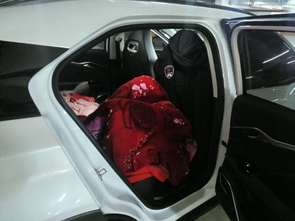 [上海·沪A] 二手哪吒汽车哪吒U2023款 哪吒U-Ⅱ 挑战版 500 磷酸铁锂