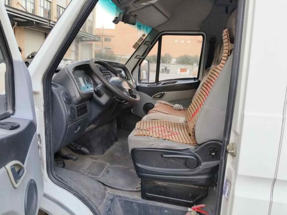 [宁波·浙B] 二手依维柯依维柯褒迪2012款 2.5T-A32 基本型