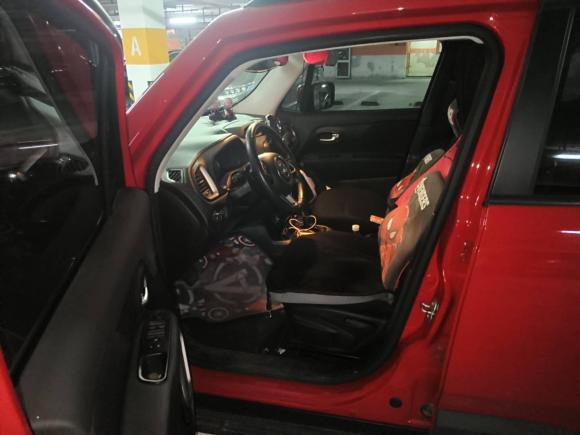 [苏州·苏E] 二手Jeep自由侠2018款 互联大屏版 180T 自动劲能版