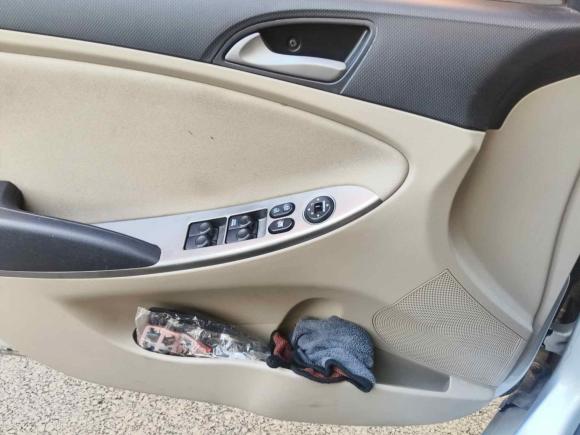 [青岛·鲁B] 二手现代瑞纳2014款 1.4L 自动领先型GLX