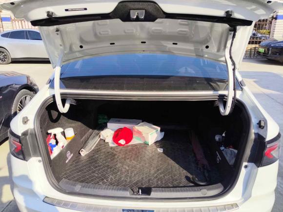 [上海·沪A] 二手威马汽车威马E.52021款 500 即客行