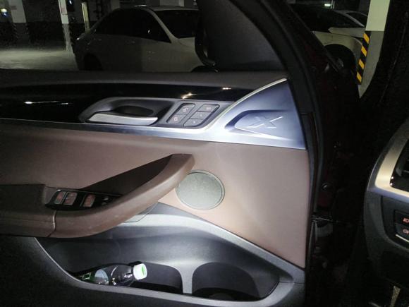 [上海·沪B] 二手宝马宝马X32018款 xDrive25i M运动套装 国V