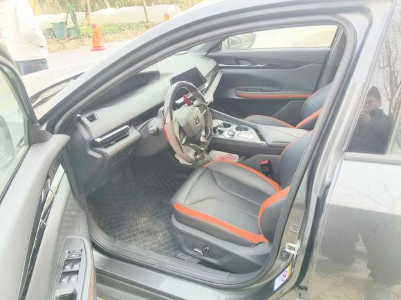 [苏州·苏U] 二手长安长安UNI-V2022款 1.5T 尊贵型