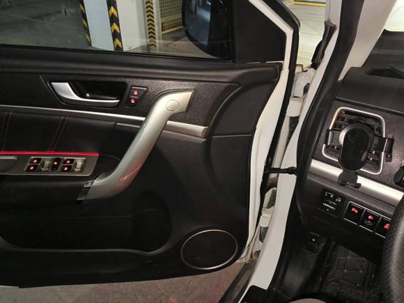 [西安·陕A] 二手哈弗哈弗H62015款 运动版 1.5T 自动两驱豪华型