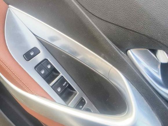 [武汉·鄂A] 二手宝骏宝骏5102017款 1.5L 自动豪华型