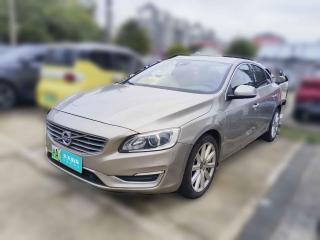 沃尔沃沃尔沃S60插电式混动2015款 S60L E驱混动 T6智驭版「上海二手车」「天天拍车」