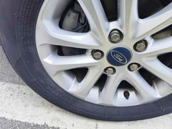 [苏州·苏E] 二手福特福克斯2013款 三厢经典 1.8L 自动百万纪念版