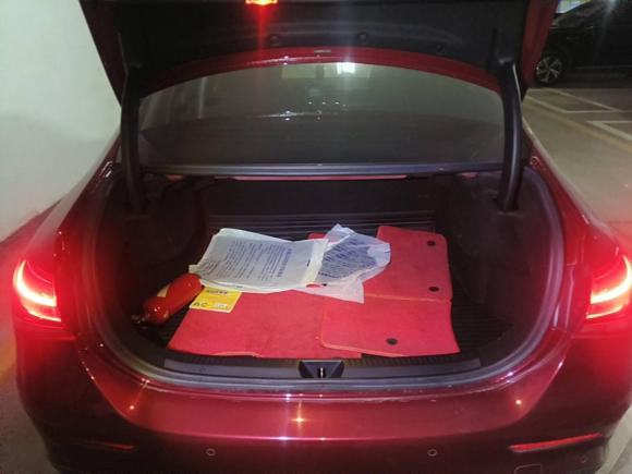 [西安·陕A] 二手奔驰奔驰A级2020款 A 180 L 运动轿车