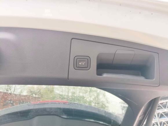 [上海·沪A] 二手凯迪拉克凯迪拉克XT42020款 28T 两驱领先型