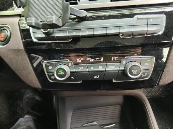 [上海·沪L] 二手宝马宝马X12020款 sDrive25Li 领先型