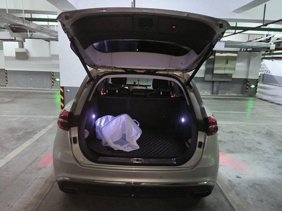 [杭州·浙A] 二手红旗红旗HS52019款 2.0T 智联旗享版