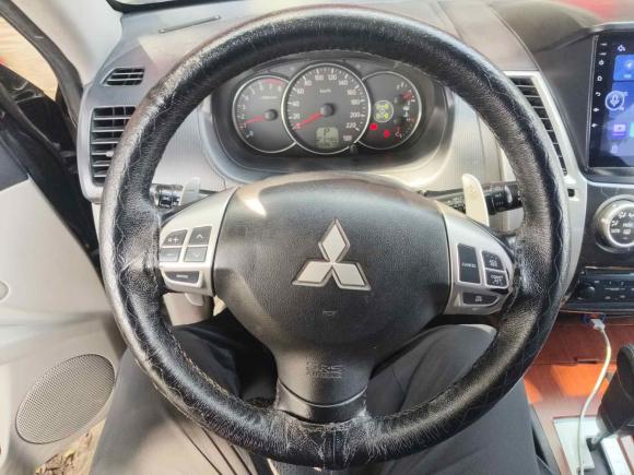 [广州·桂A] 二手三菱帕杰罗·劲畅2011款 3.0L 豪华导航版