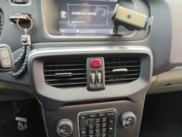 [上海·沪C] 二手沃尔沃沃尔沃V402014款 2.0T 智雅版