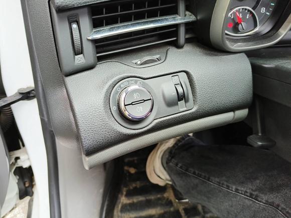 [武汉·鄂A] 二手雪佛兰迈锐宝2014款 2.0L 自动豪华版